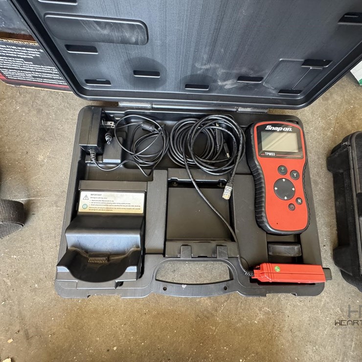 SNAP-ON TPMS3 TIRE PRESSURE MONITORING SYSTEM TOOL SNAP-ON TPMS3 TIRE PRESSURE MONITORING SYSTEM TOOL