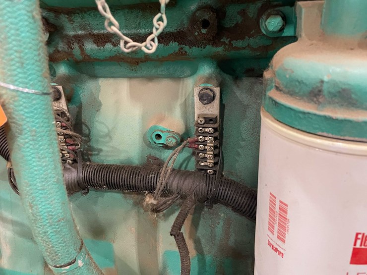 #8615-•-1999-cummins-dfeh-generator-(aps)-image-74