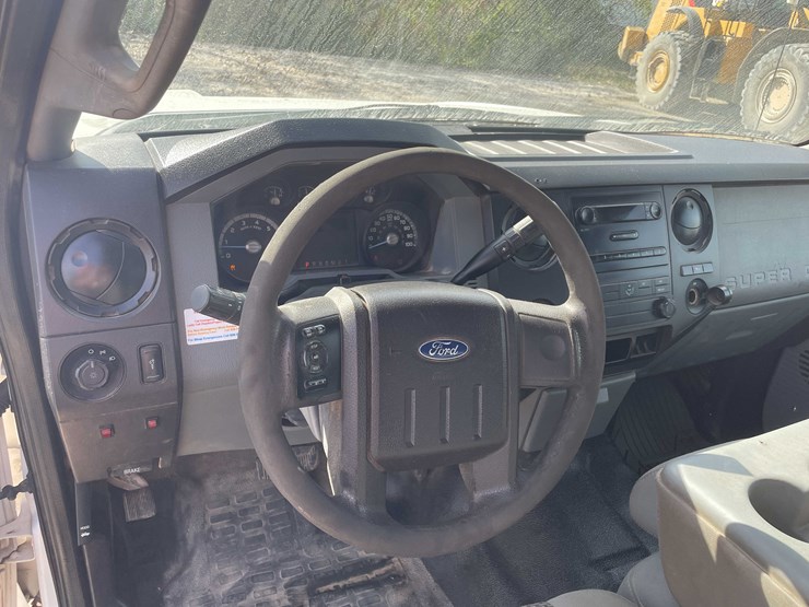 2011-ford-f250-xl-image-104