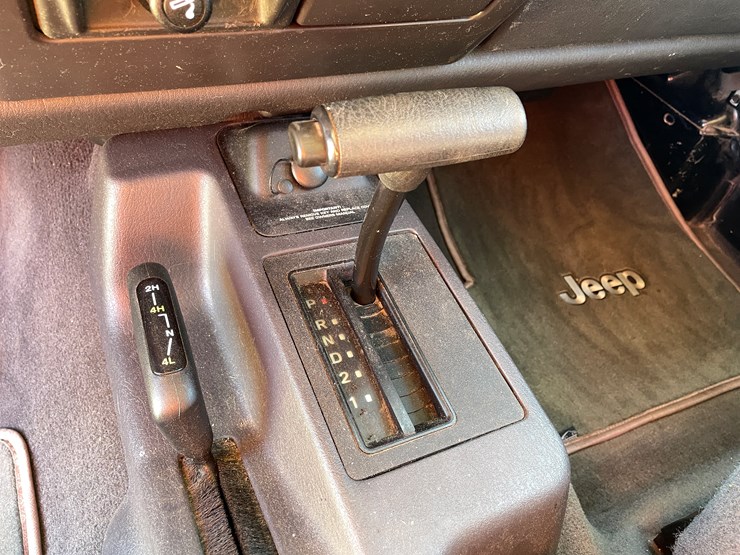 2000-jeep-wrangler-sport-image-65