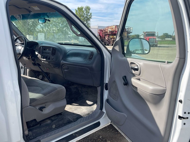 ford-f250-xl-image-57