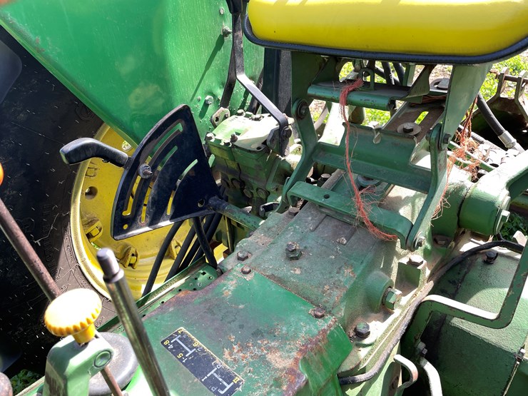 john-deere-2640-image-19