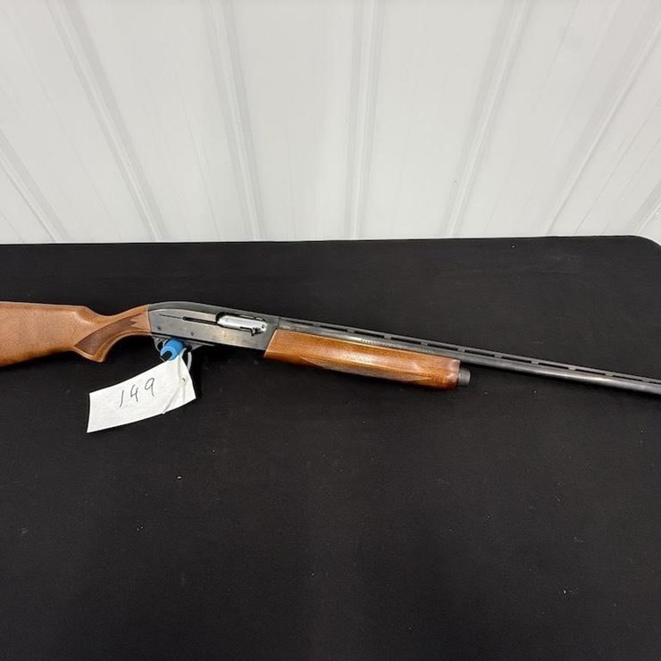 Remington sportsman 12 auto 12 gauge Shotgun