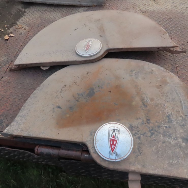 1941 Oldsmobile 98 Fender Skirts Poss.