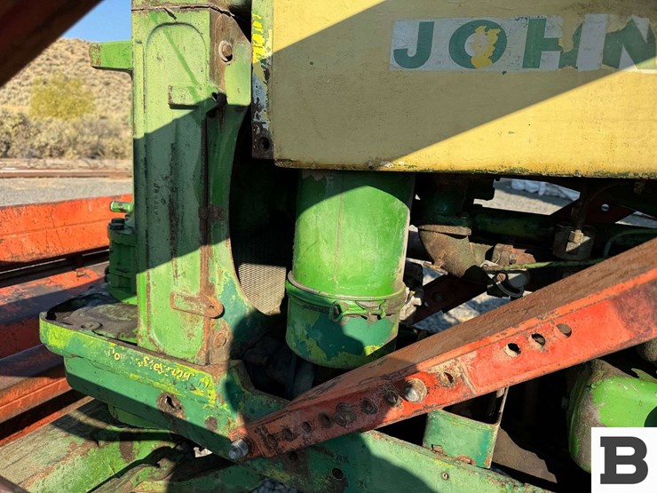 john-deere-630-image-22