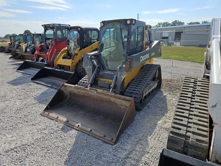 2018-deere-325g-image-24