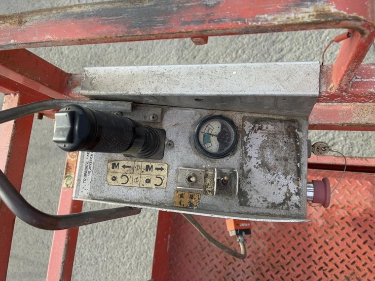skyjack-sj-4626-scissor-lift-image-10