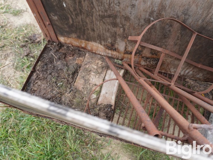 raised-calf-crates-image-16
