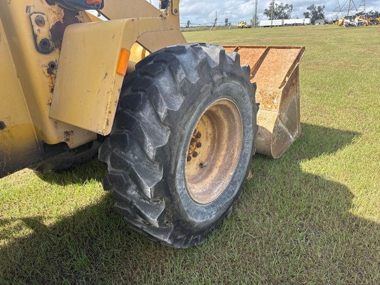 caterpillar-914g-image-10