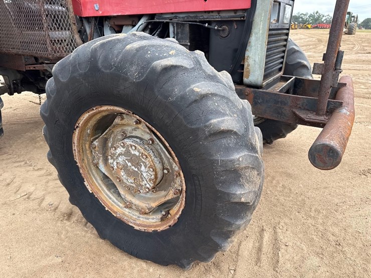 massey-ferguson-398-image-11