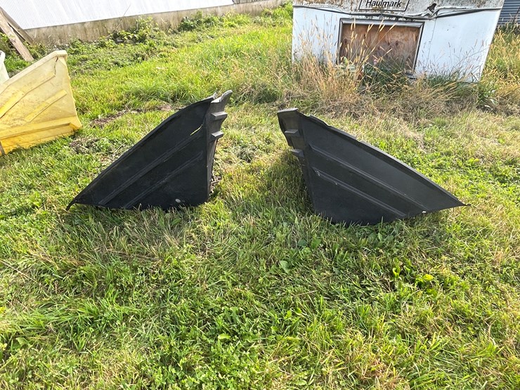 #4493-•-(2)-used-hopper-bins-image-4