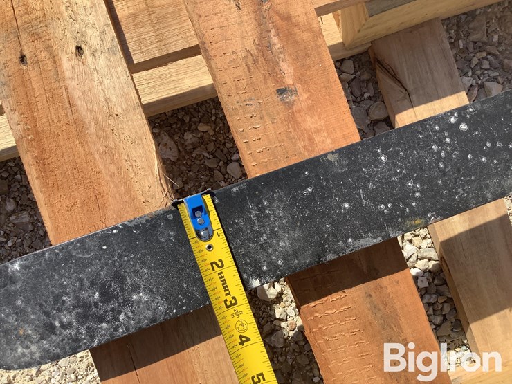 mini-excavator-pallet-fork-attachment-image-15
