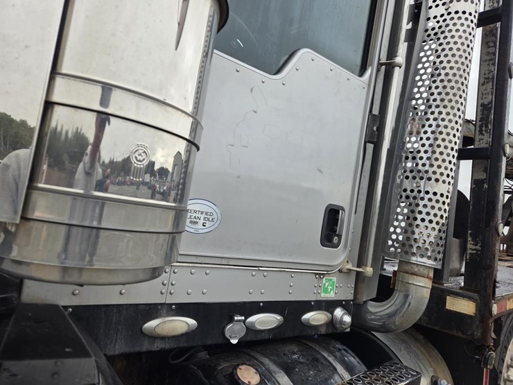 #1701-•-2013-kenworth-t800-log-truck-image-17