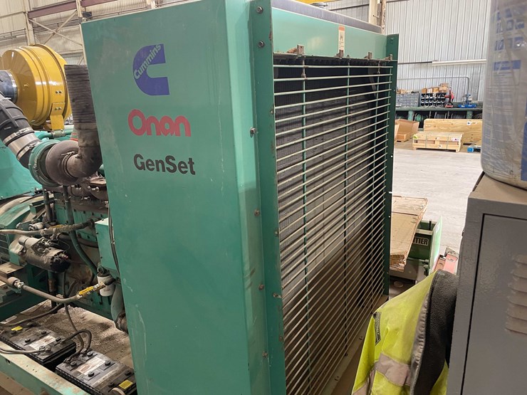 #8615-•-1999-cummins-dfeh-generator-(aps)-image-17