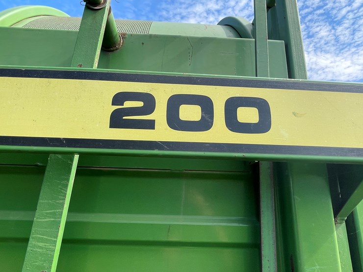 john-deere-200-image-10