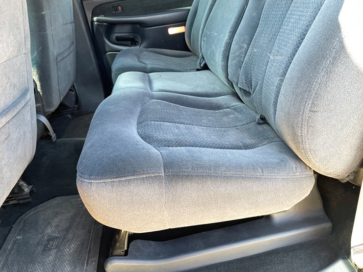 2002-chevrolet-silverado-2500hd-image-66