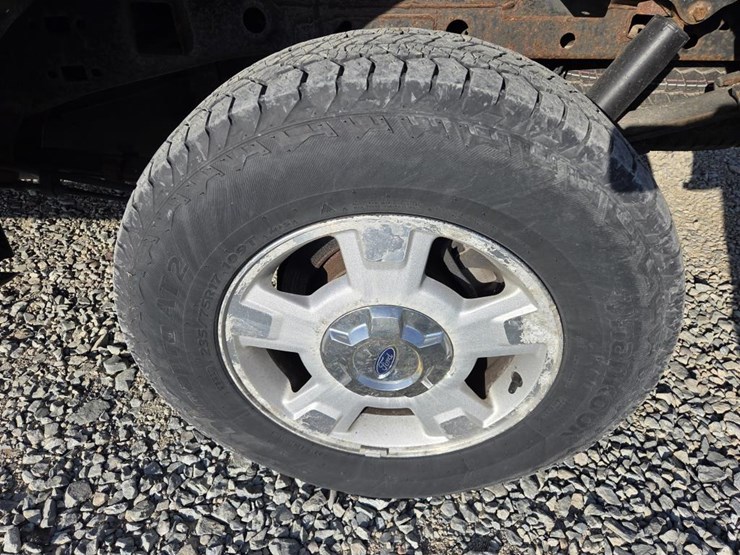 2017-ford-f150-image-56