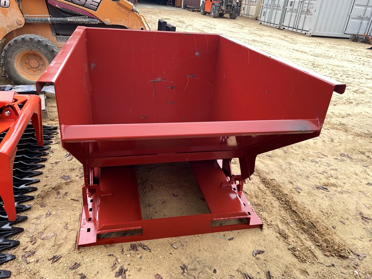 #2001-•-new-kc-self-dumping-hopper-with-fork-pockets-image-2