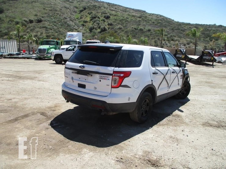 2018-ford-explorer-image-3