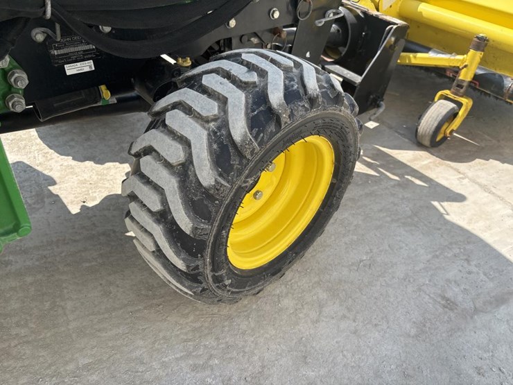 john-deere-1025-image-34