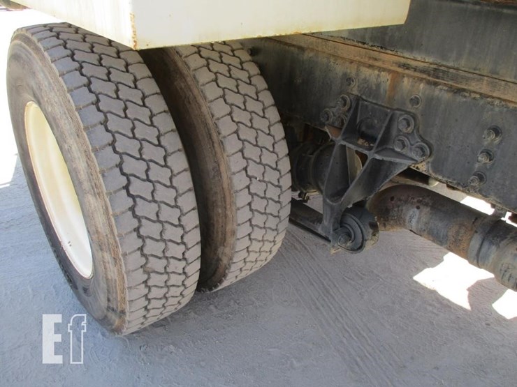 2013-international-durastar-4300-image-19