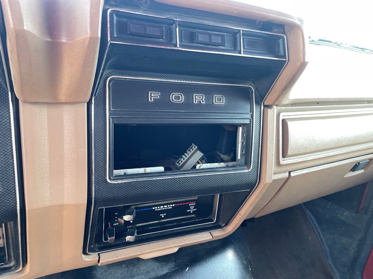 ford-f800-image-49