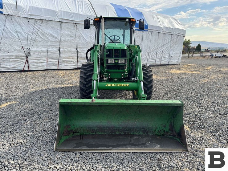 2011-john-deere-6115d-image-9