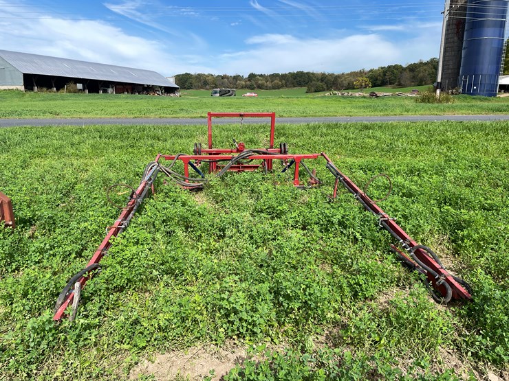 #4450-•-tine-ride-boom-sprayer-image-3
