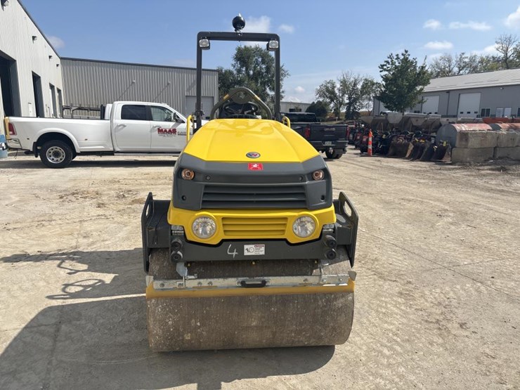 #5056-•-2019-wacker-neuson-rd28-smooth-drum-roller-image-6