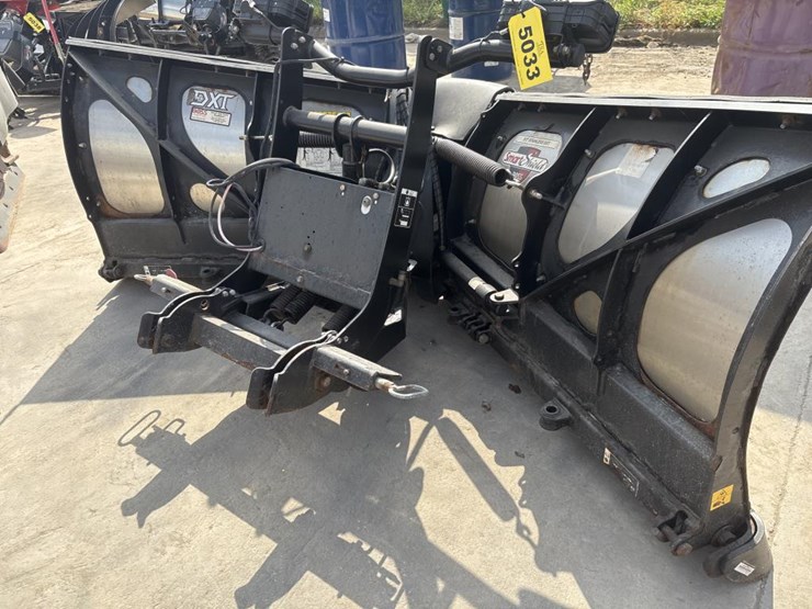 #5033-•-boss-power-v-dxt-smart-shield-truck-v-plow-image-1