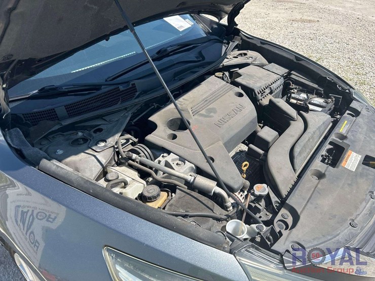 2016-nissan-altima-2.5-sedan-image-8