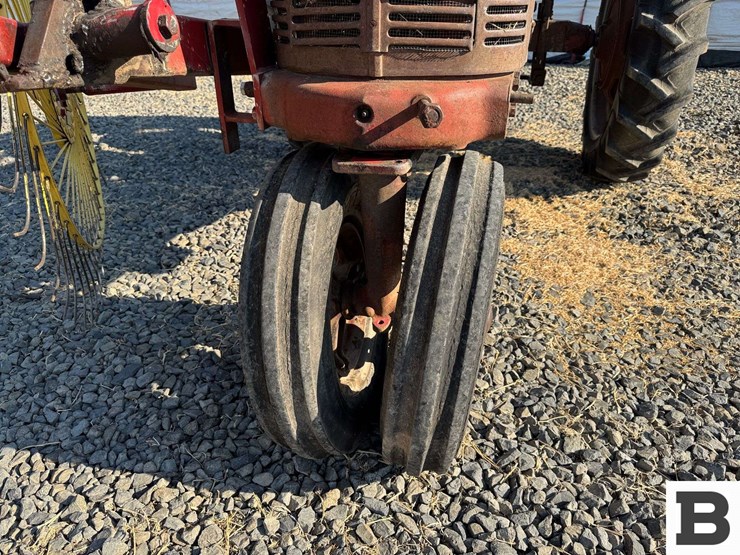 1942-farmall-model-"h"-tractor-image-14