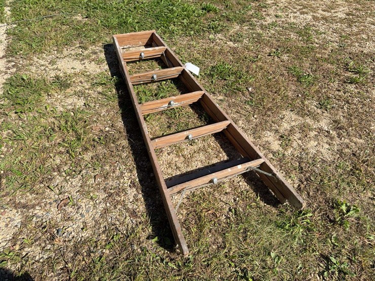 6’-wooden-step-ladder-image-7