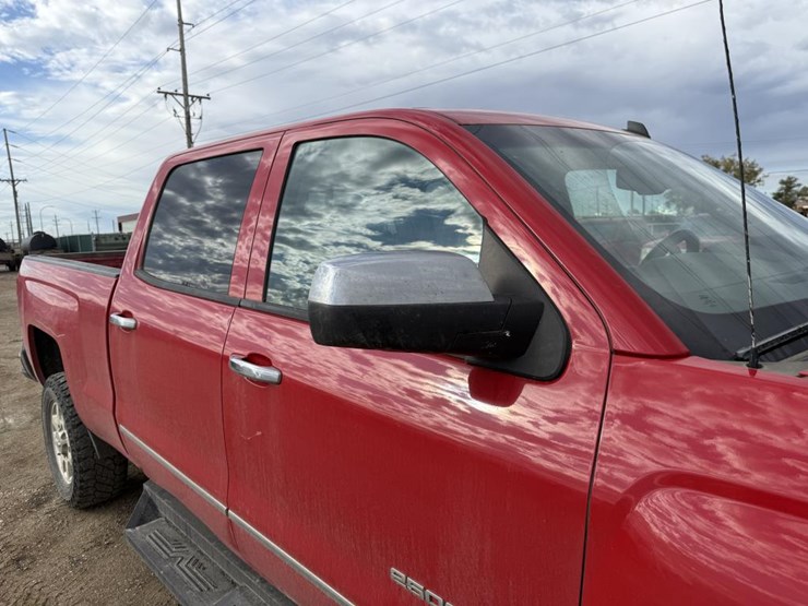 #2146-•-2015-chevrolet-silverado-2500hd-ltz-4x4-pickup-tru-image-27