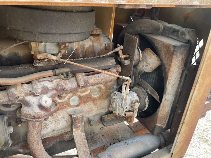 #8633-•-hobart-powerweld-303-welder-trailer-(maq)-image-34