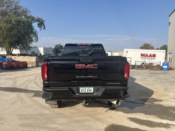 2023-gmc-3500hd-image-3