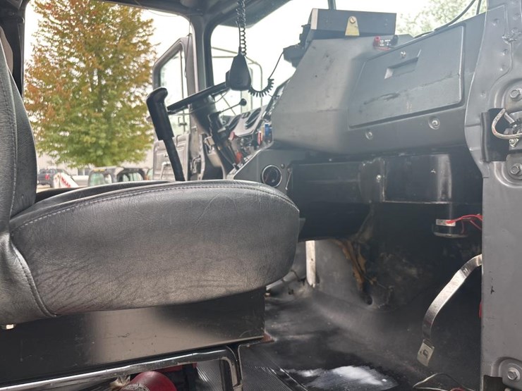 mack-rd688s-image-34
