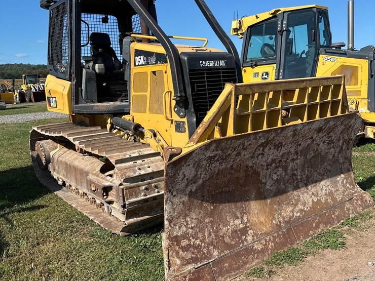 2015-caterpillar-d5k2-lgp-image-3