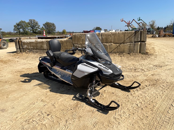 #1896-•-2020-ski-doo-grand-touring-600-snowmobile-(sells-with-bill-of-sale-only)-image-3