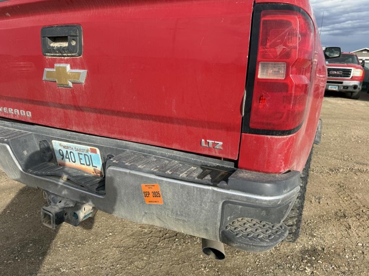 #2146-•-2015-chevrolet-silverado-2500hd-ltz-4x4-pickup-tru-image-19