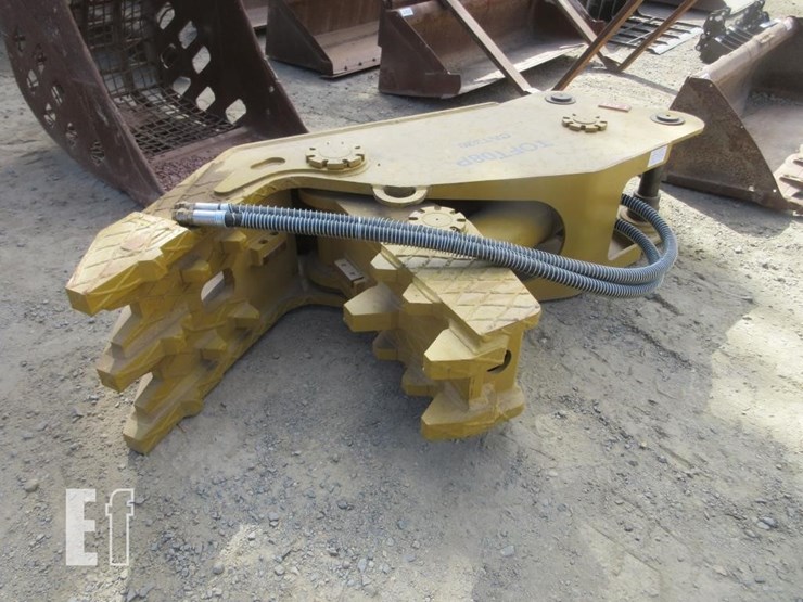 caterpillar-320-image-4