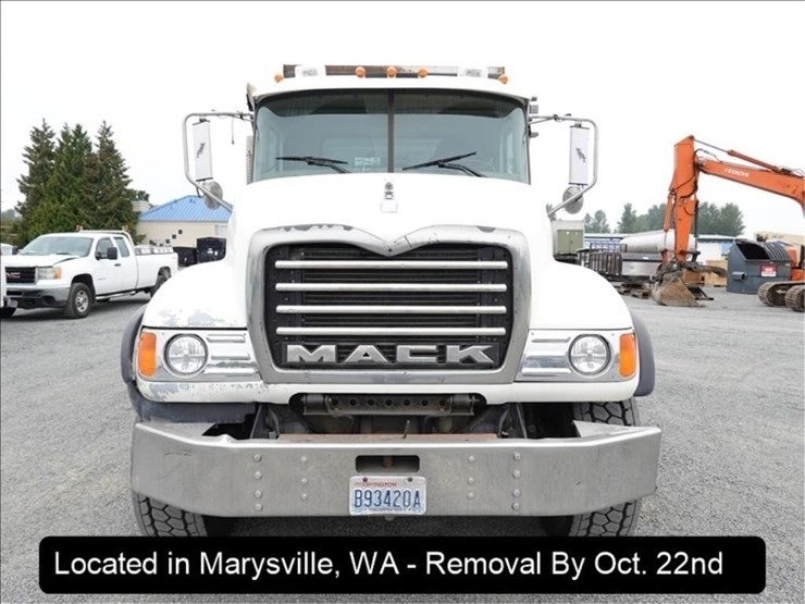2007-mack-cv713-image-26