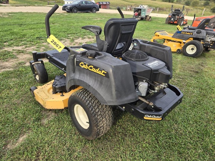 #2867-•-2017-cub-cadet-rztlx-zero-turn-mower-image-3