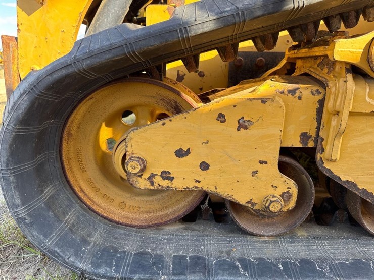 2019-caterpillar-299d2-image-14