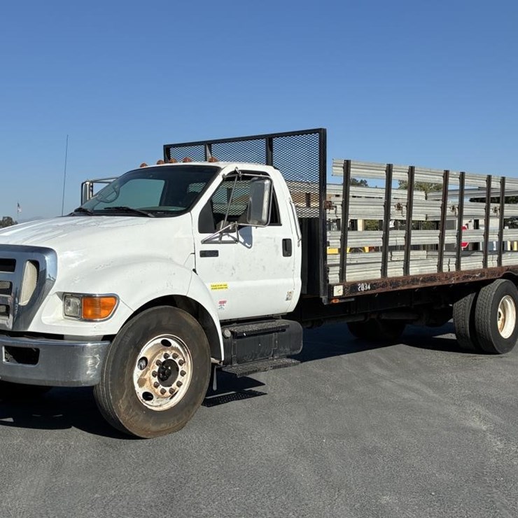 2010 FORD F650