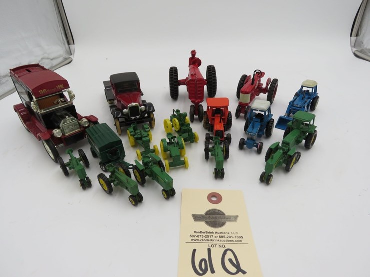toy-tractor-group-image-3