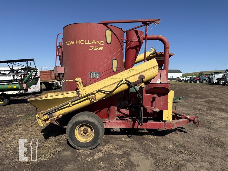 new-holland-358-image-4