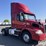 2016-volvo-truck-tractor-image-3
