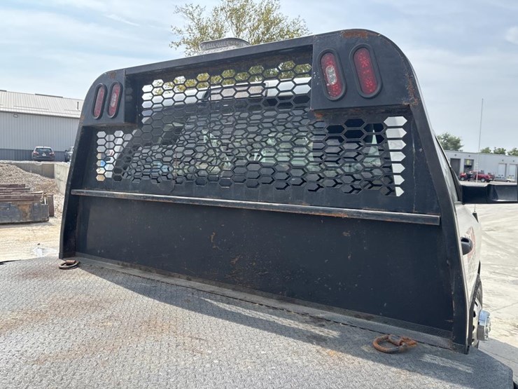 2015-dodge-ram-3500-image-15
