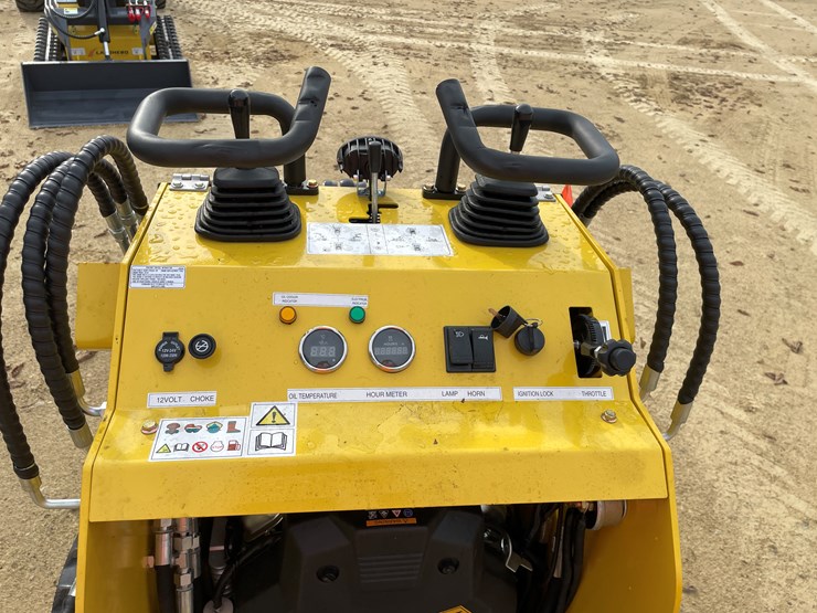 #215-•-new-landhonor-ride-on-skid-steer-loader-image-27